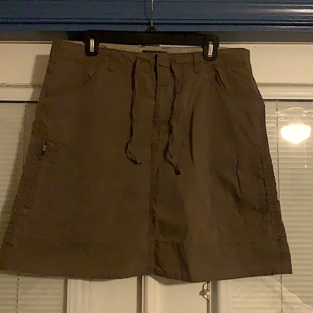 Eddie Bauer water resistant olive green short skirt